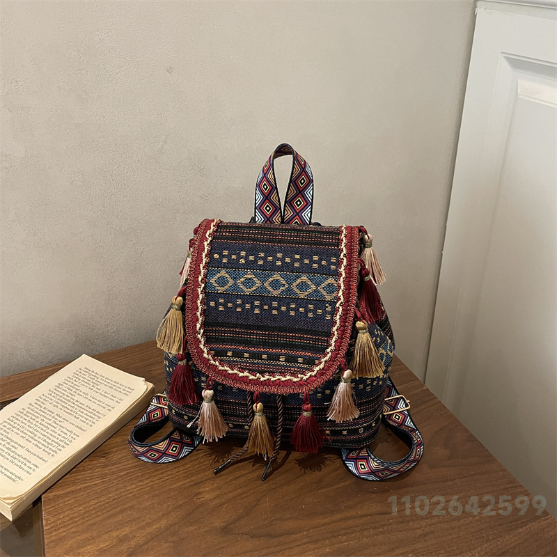 2026 Yeni Kadın Sırt Çantası M - Embroidery Frame incelemesi ve fiyatı